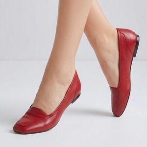 Capezio Jenny Red Leather Square Toe Flats Loafers Womens 7.5 M Made in Brazil